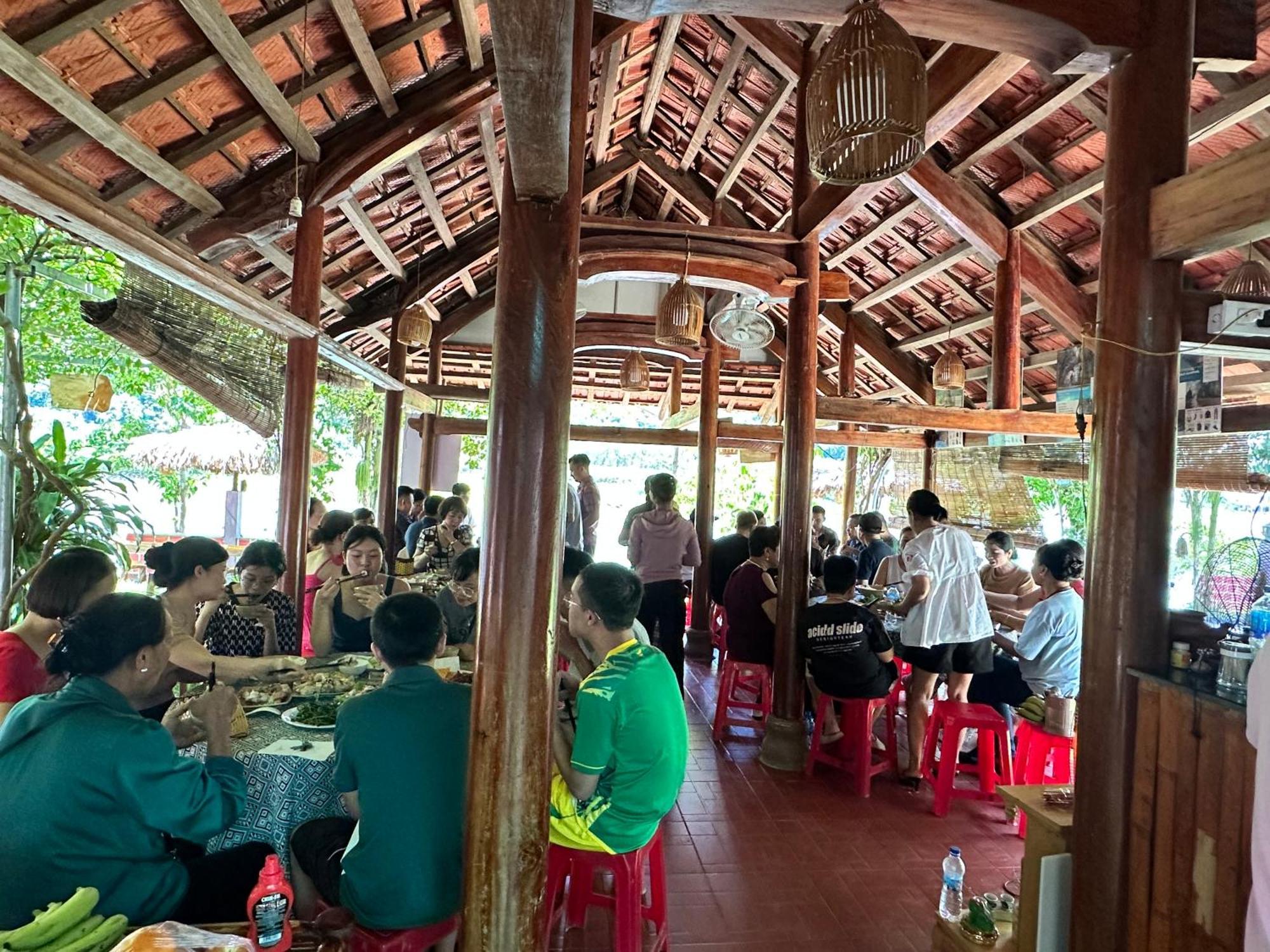 Son River House Phong Nha Kültér fotó