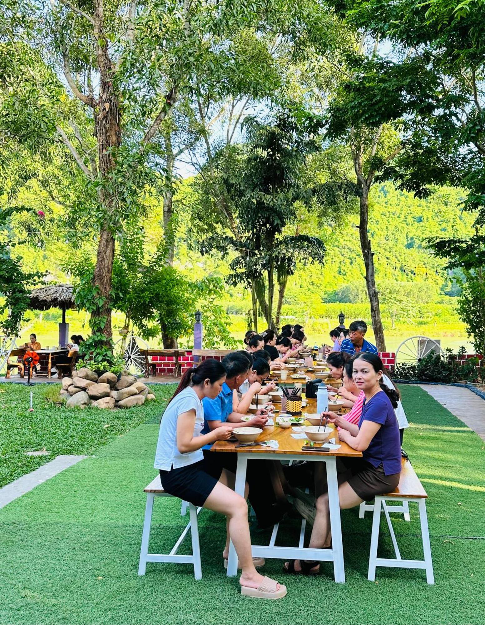 Son River House Phong Nha Kültér fotó