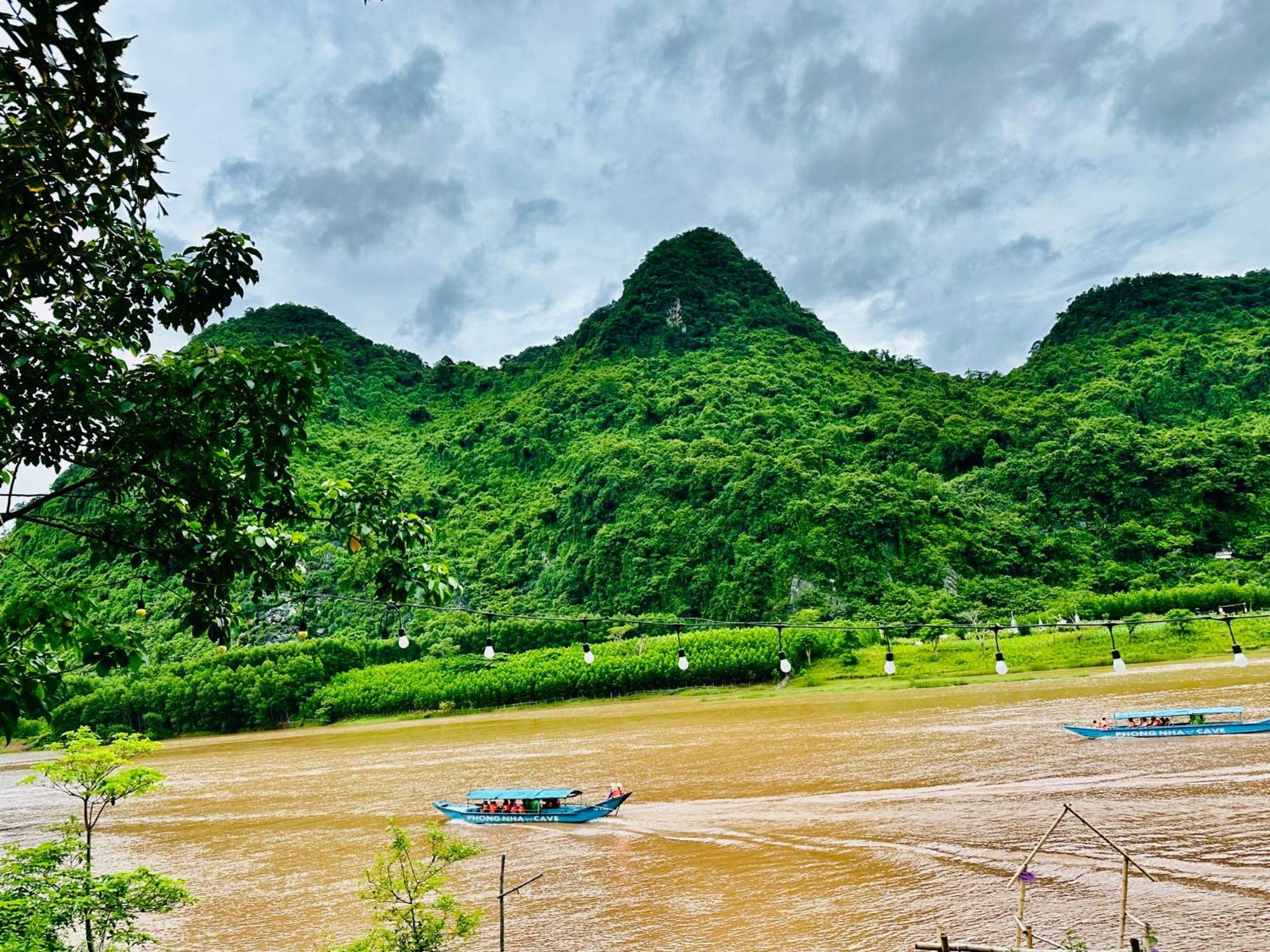 Son River House Phong Nha Kültér fotó