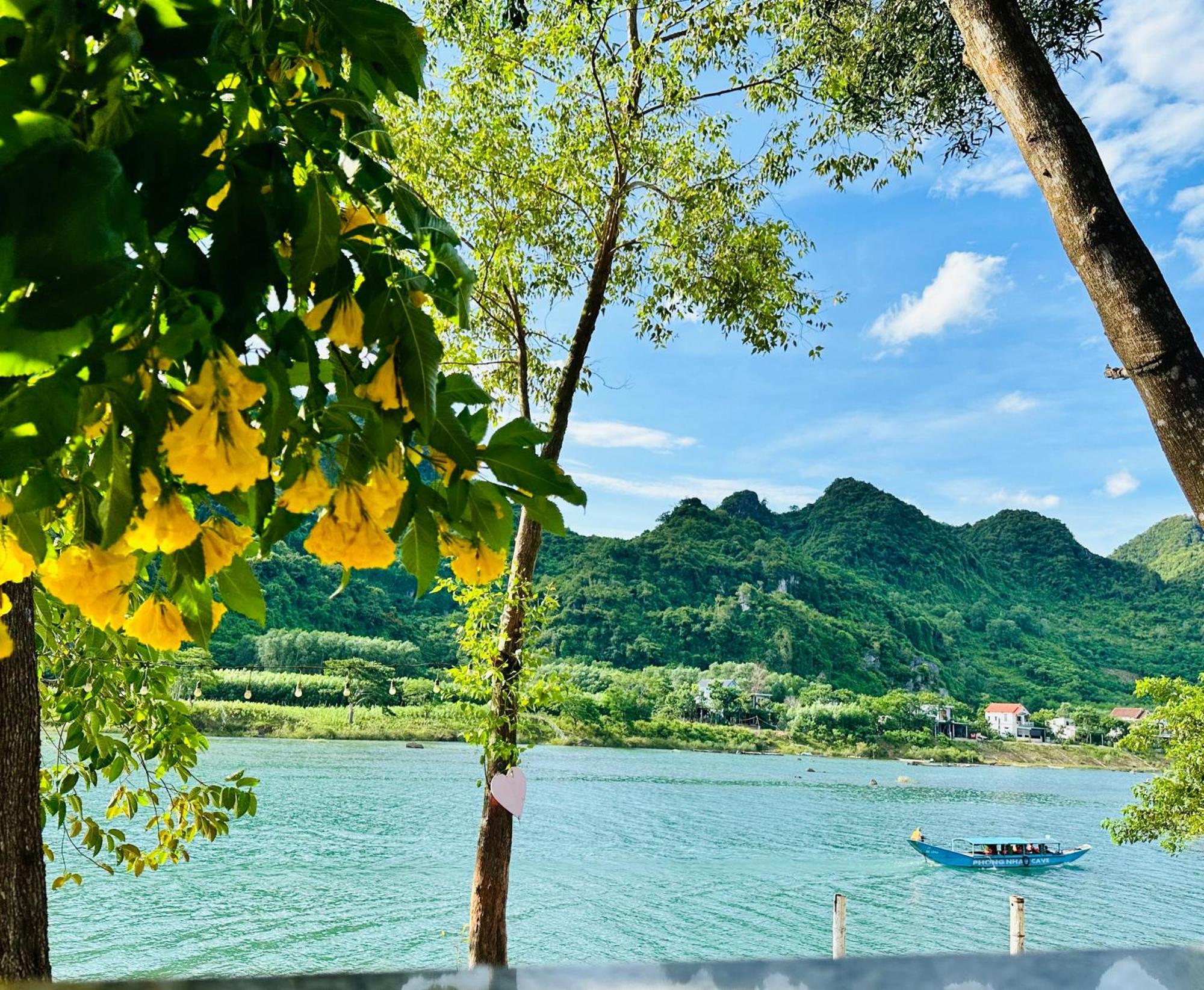 Son River House Phong Nha Kültér fotó